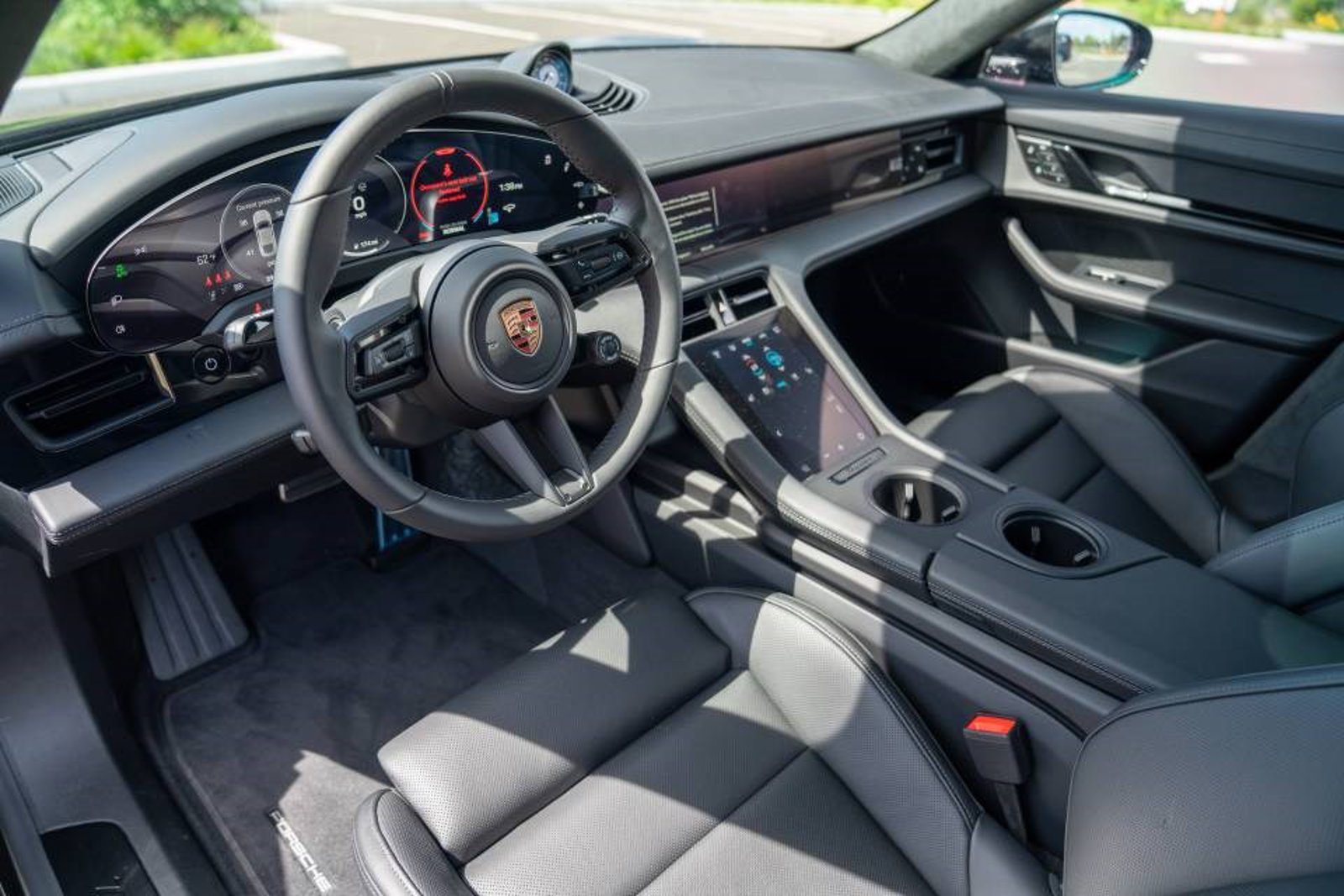 New 2026 Porsche Taycan GTS AWD/4WD image 4