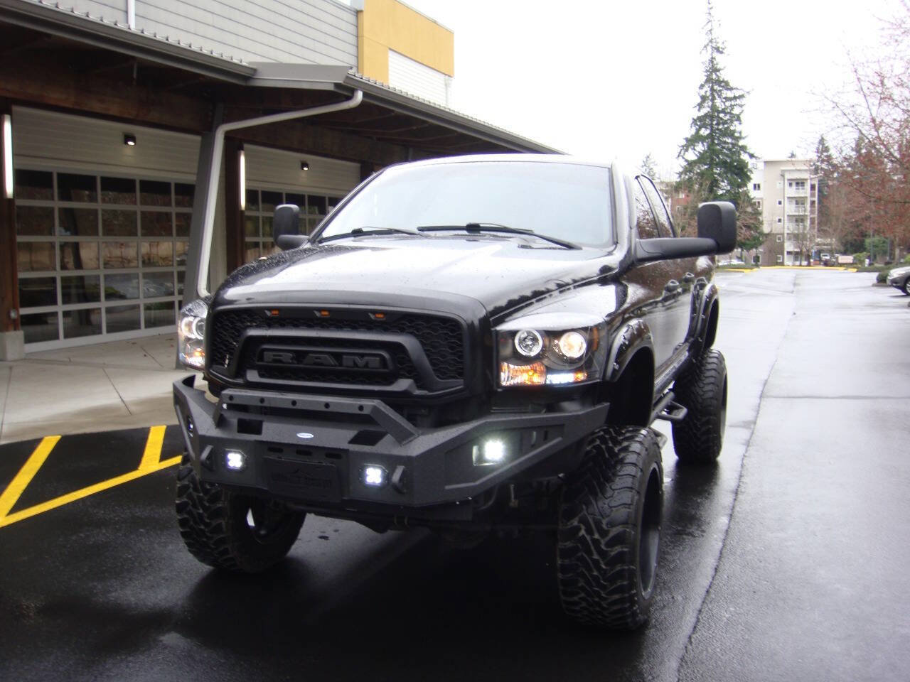 Used 2007 Dodge Ram 3500 Truck Laramie AWD/4WD image 3