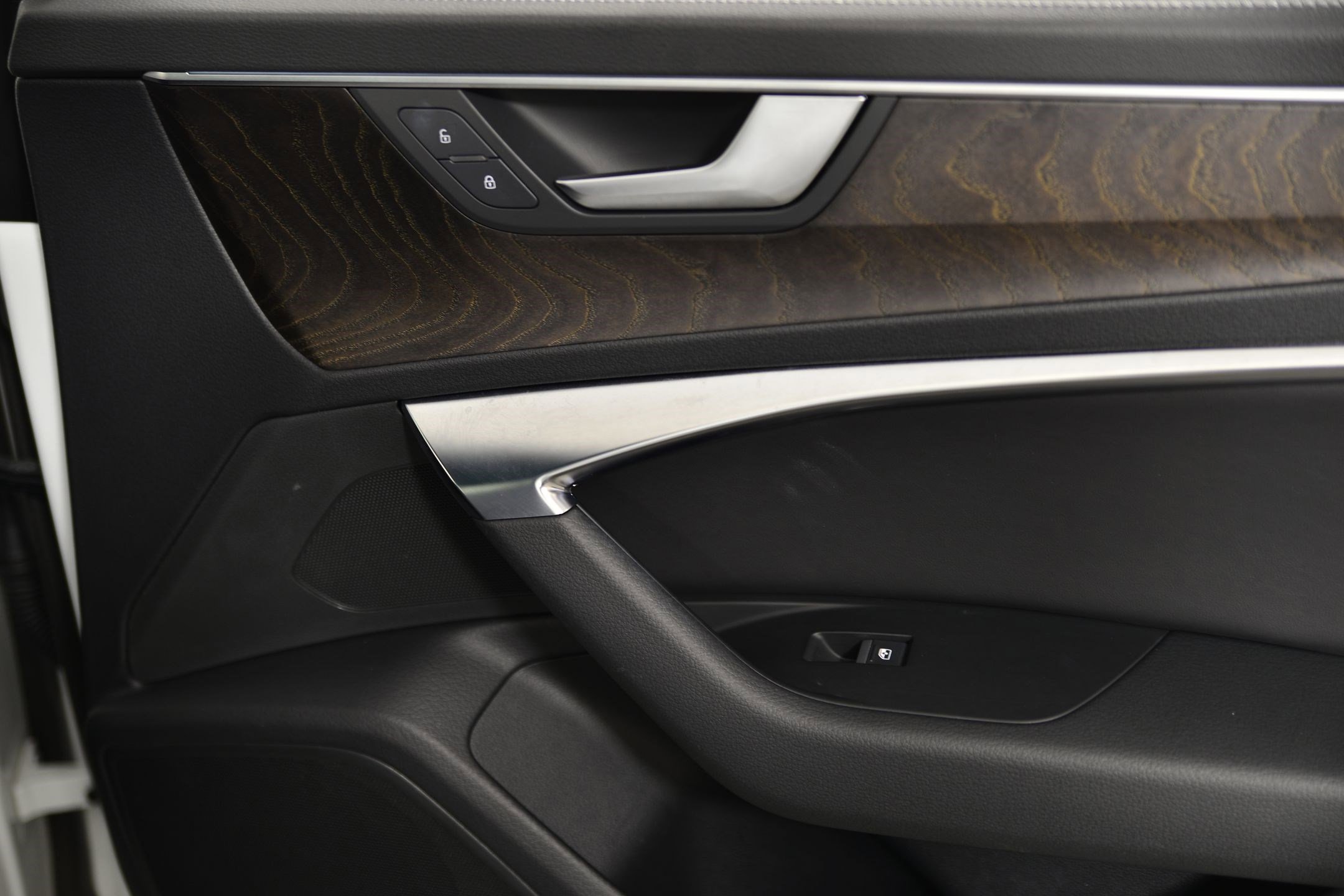 Used 2023 Audi A6 2.0T Premium w/ Convenience Package image 9