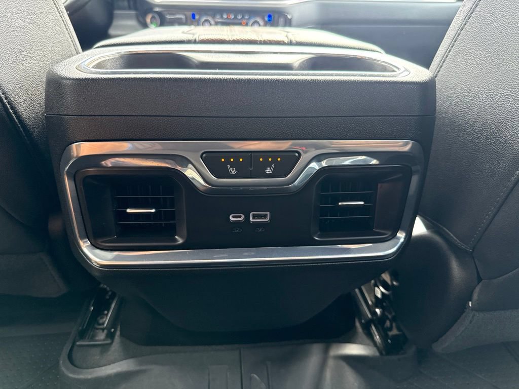 Used 2024 Chevrolet Silverado 1500 High Country w/ High Country Premium Package AWD/4WD image 46
