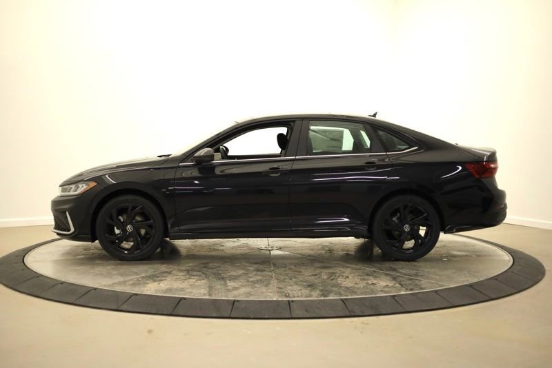 New 2026 Volkswagen Jetta SE image 6