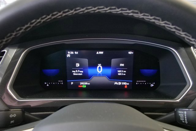 Used 2022 Volkswagen Tiguan SE image 19