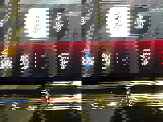 New 2025 Volkswagen GTI SE FWD image 19