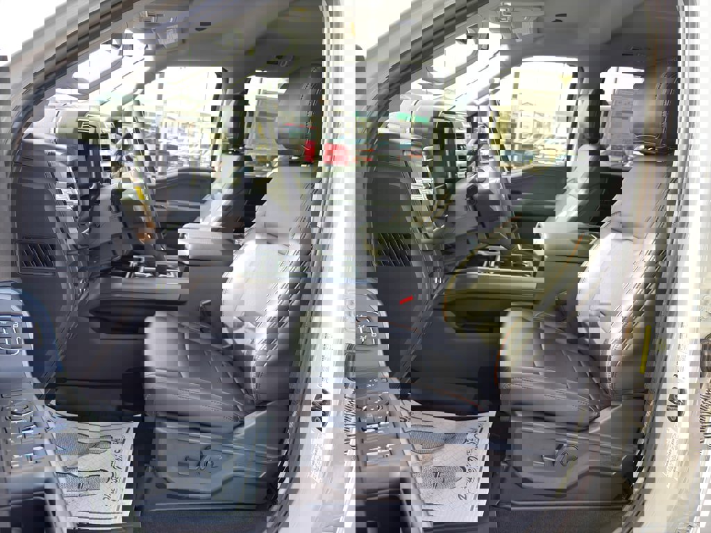 New 2026 Ford F350 Lariat image 22