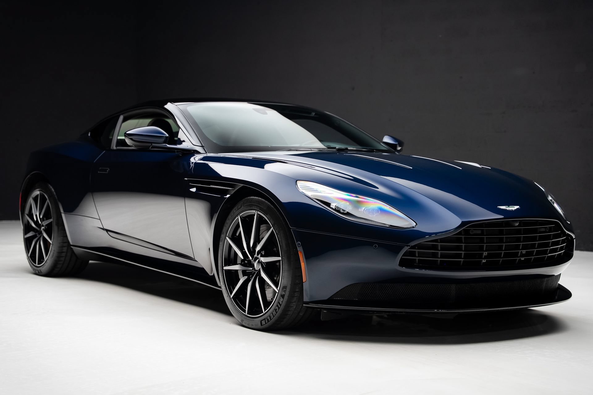 Used 2018 Aston Martin DB11 V12 RWD image 77