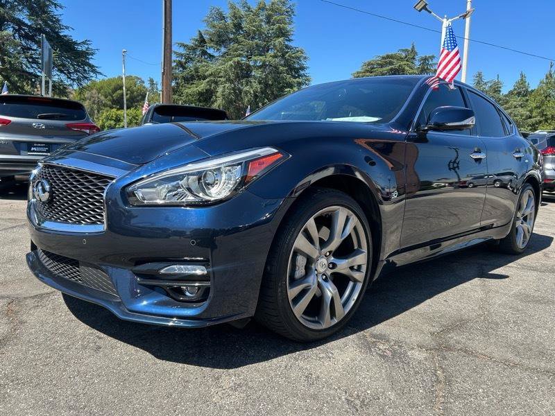 Used 2016 INFINITI Q70 3.7 w/ Sport Package