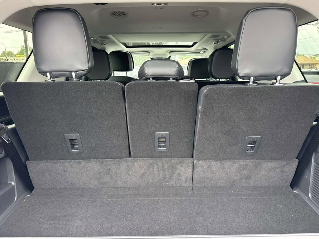 New 2025 Lincoln Navigator Reserve AWD/4WD image 6