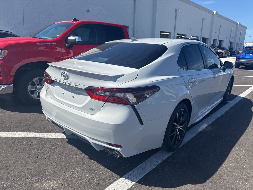 Used 2023 Toyota Camry SE FWD image 4