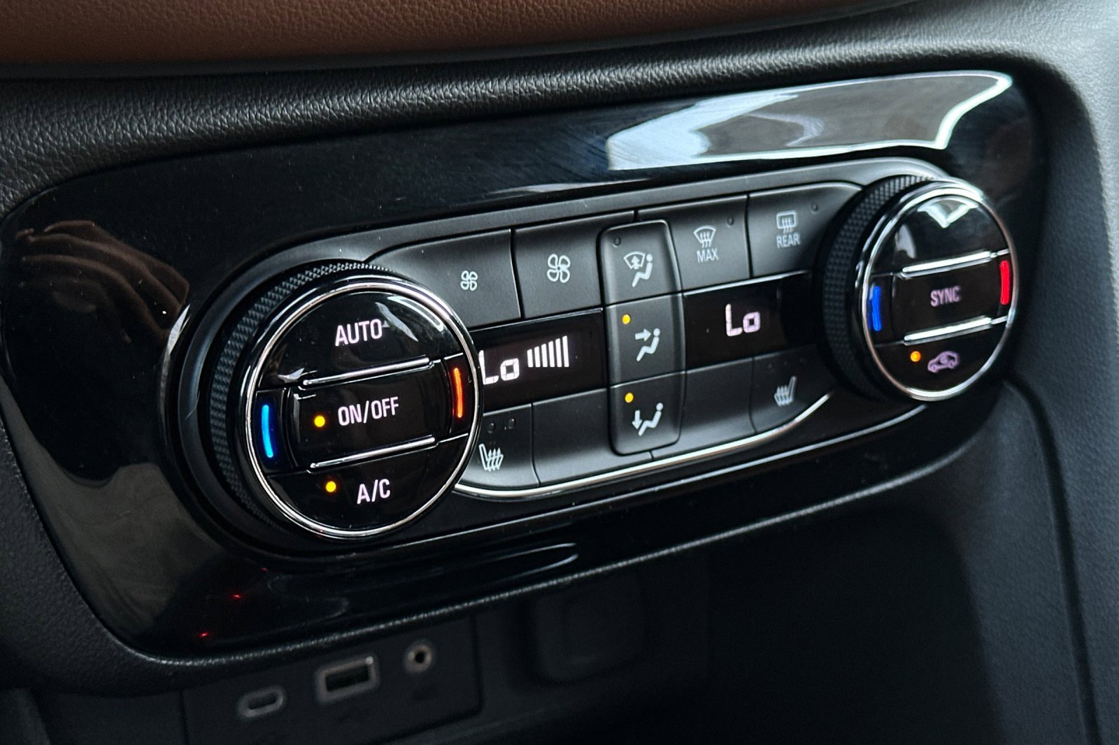 Used 2020 Buick Encore GX Essence image 20