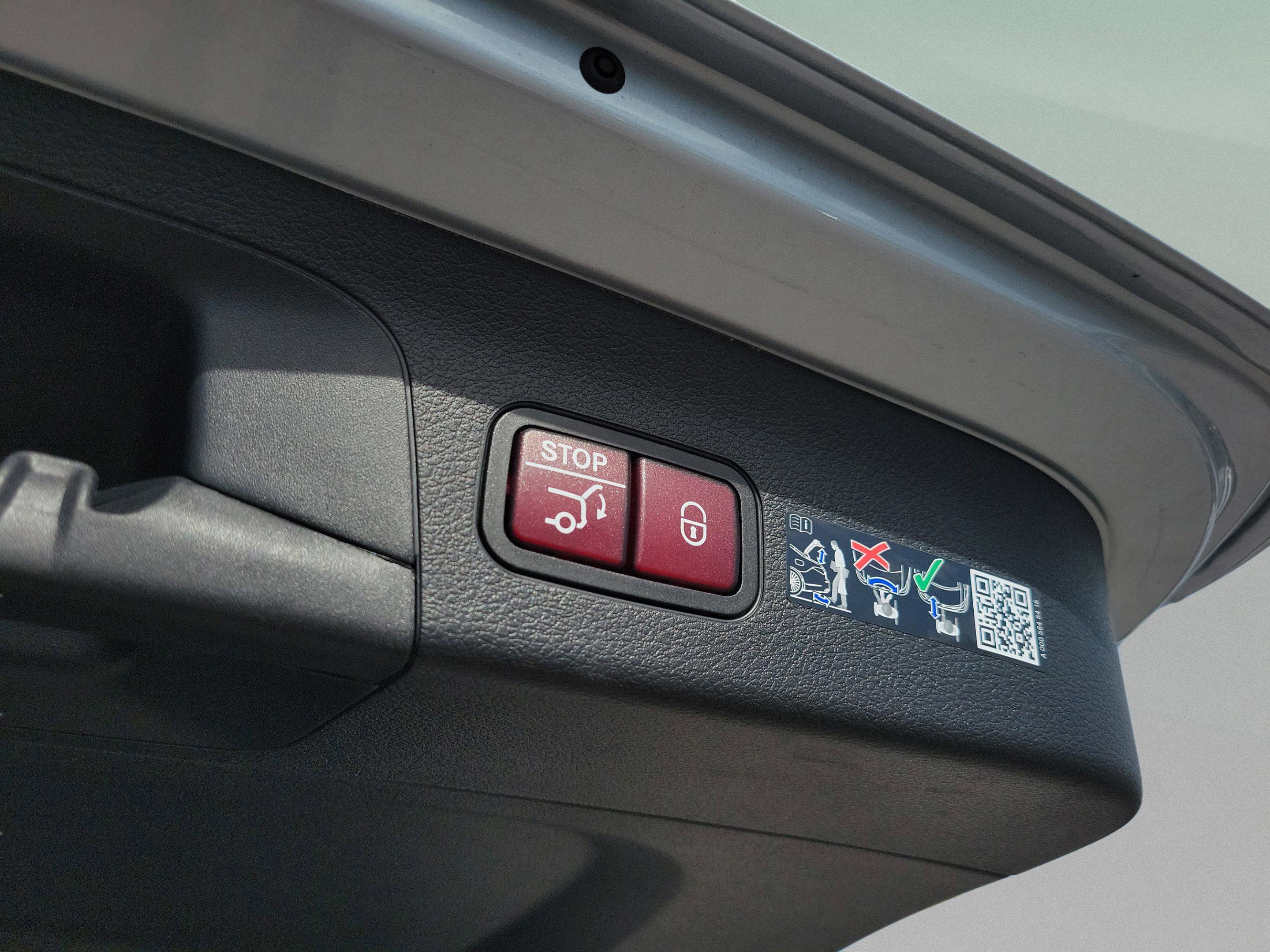 New 2026 Mercedes-Benz GLS 580 4MATIC image 6