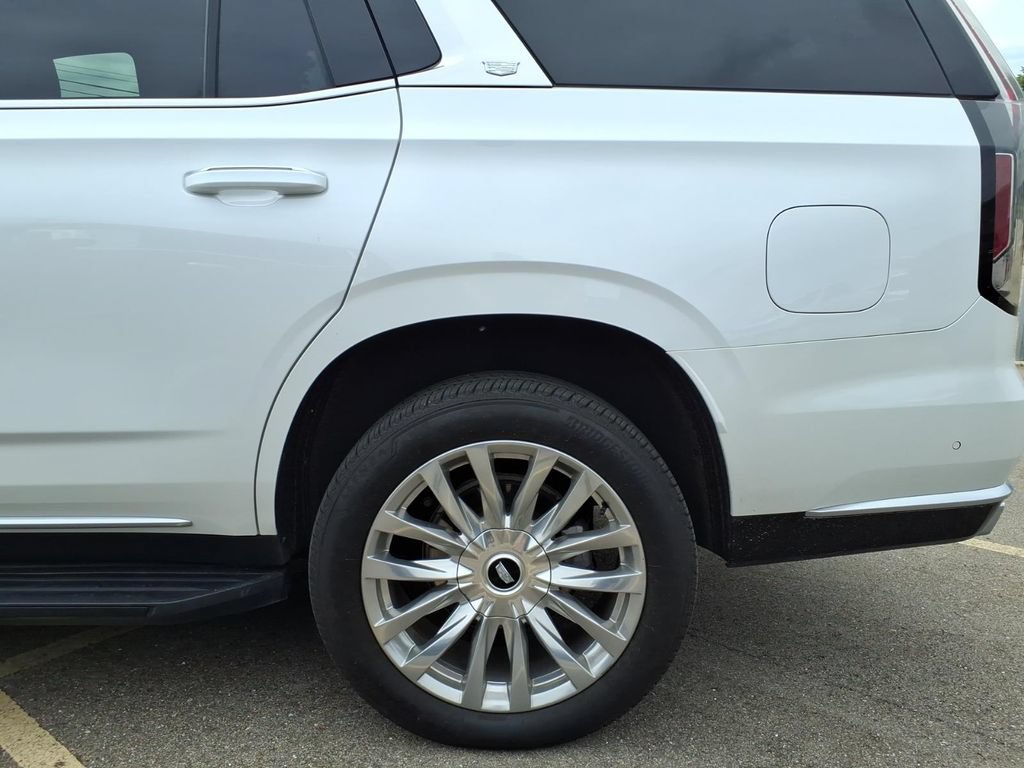 Used 2023 Cadillac Escalade Premium Luxury w/ LPO, Floor Liner Package AWD/4WD image 25