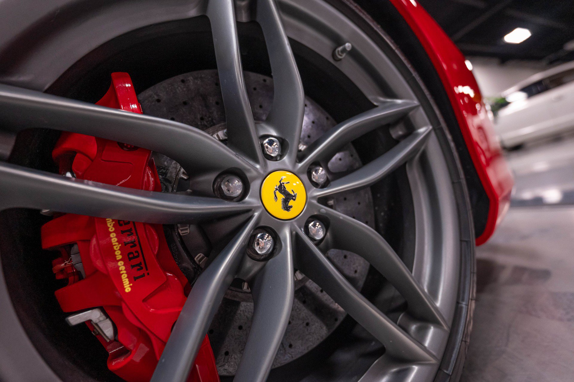 Used 2018 Ferrari 488 GTB RWD image 25