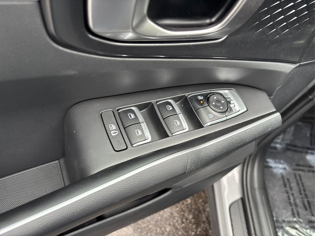 Certified 2025 Kia Sorento S w/ Panoramic Sunroof Package image 32