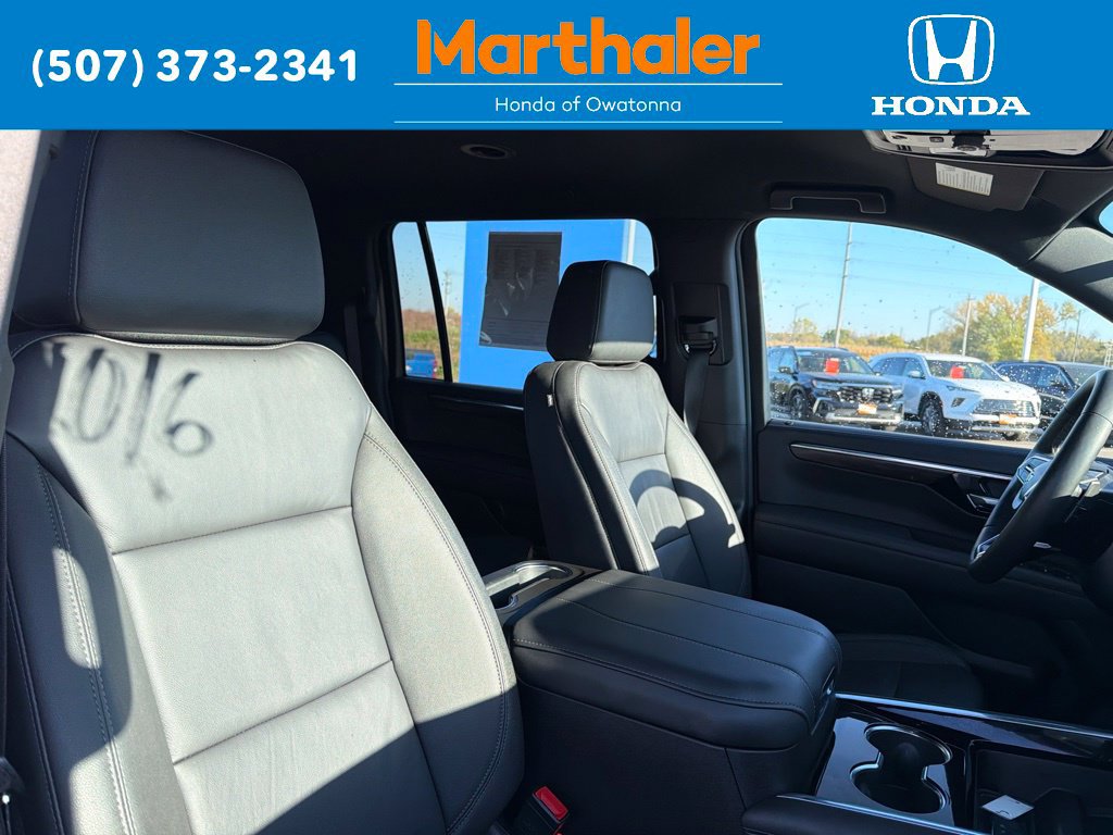 Used 2026 Chevrolet Suburban LT w/ Comfort Package AWD/4WD image 21