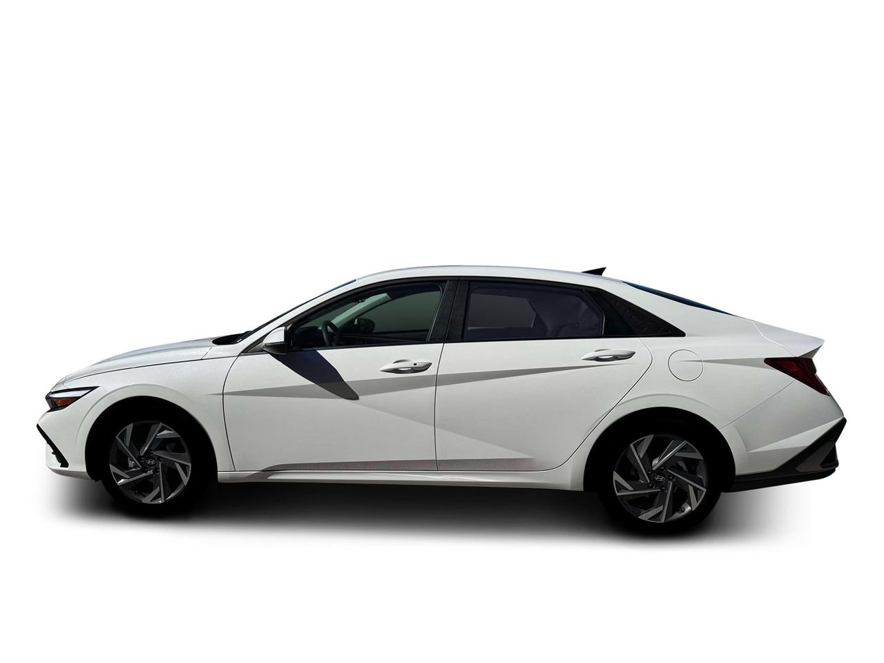 New 2026 Hyundai Elantra Limited FWD image 3