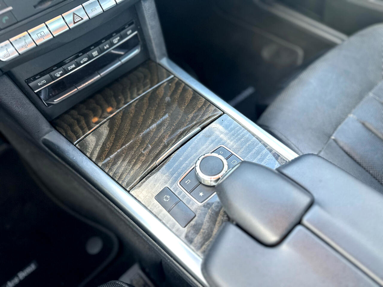 Used 2016 Mercedes-Benz E 400 Sedan image 26