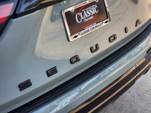 Used 2024 Toyota Sequoia Platinum image 9