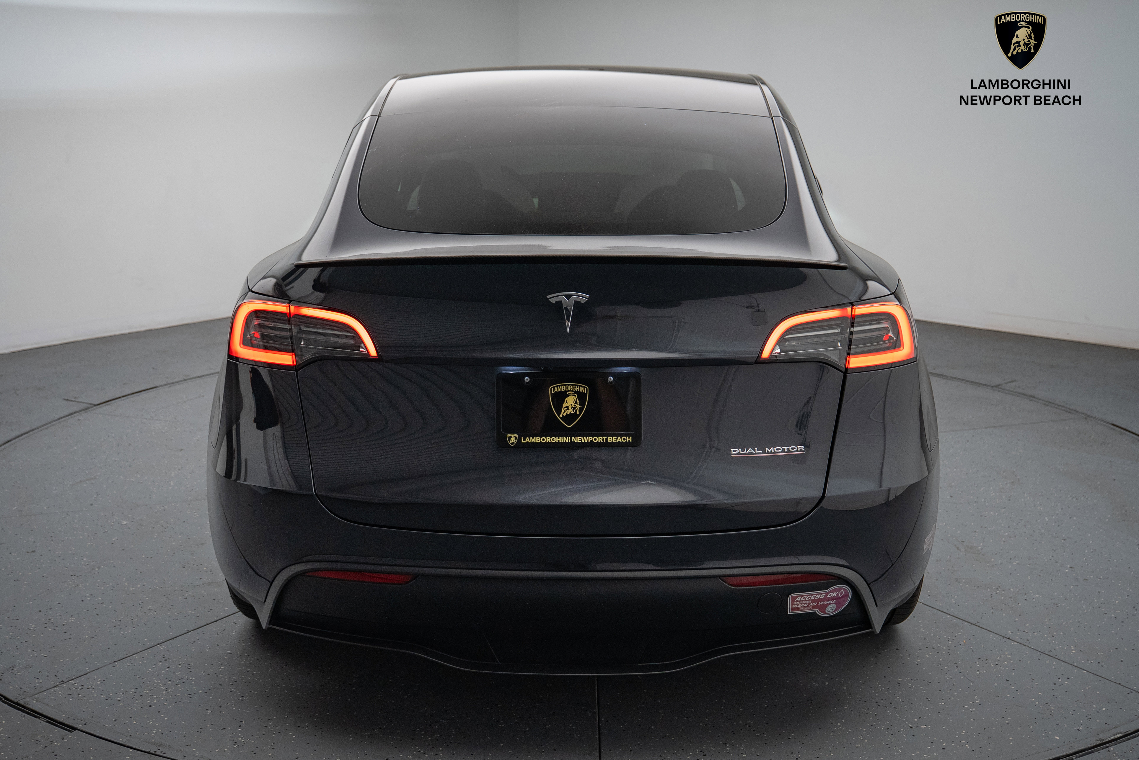 Used 2024 Tesla Model Y Performance image 11