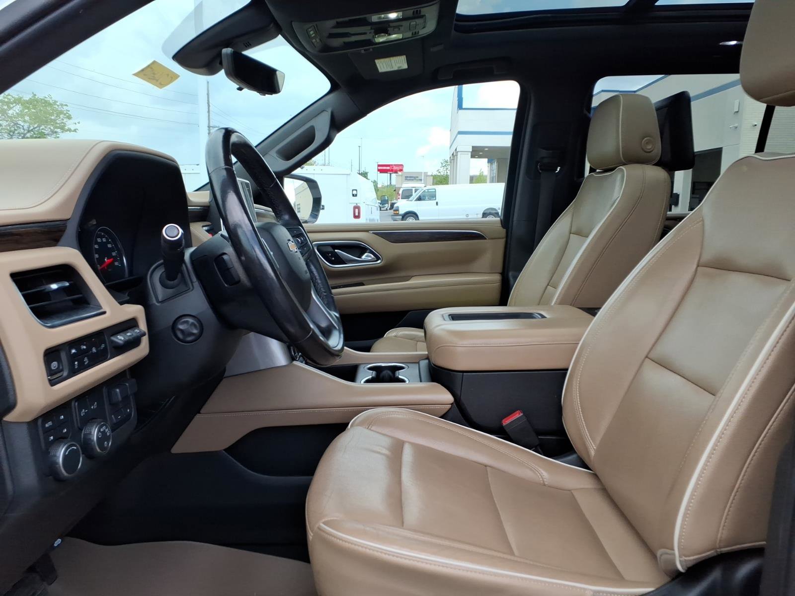 Used 2021 Chevrolet Tahoe Premier w/ Premium Package image 22