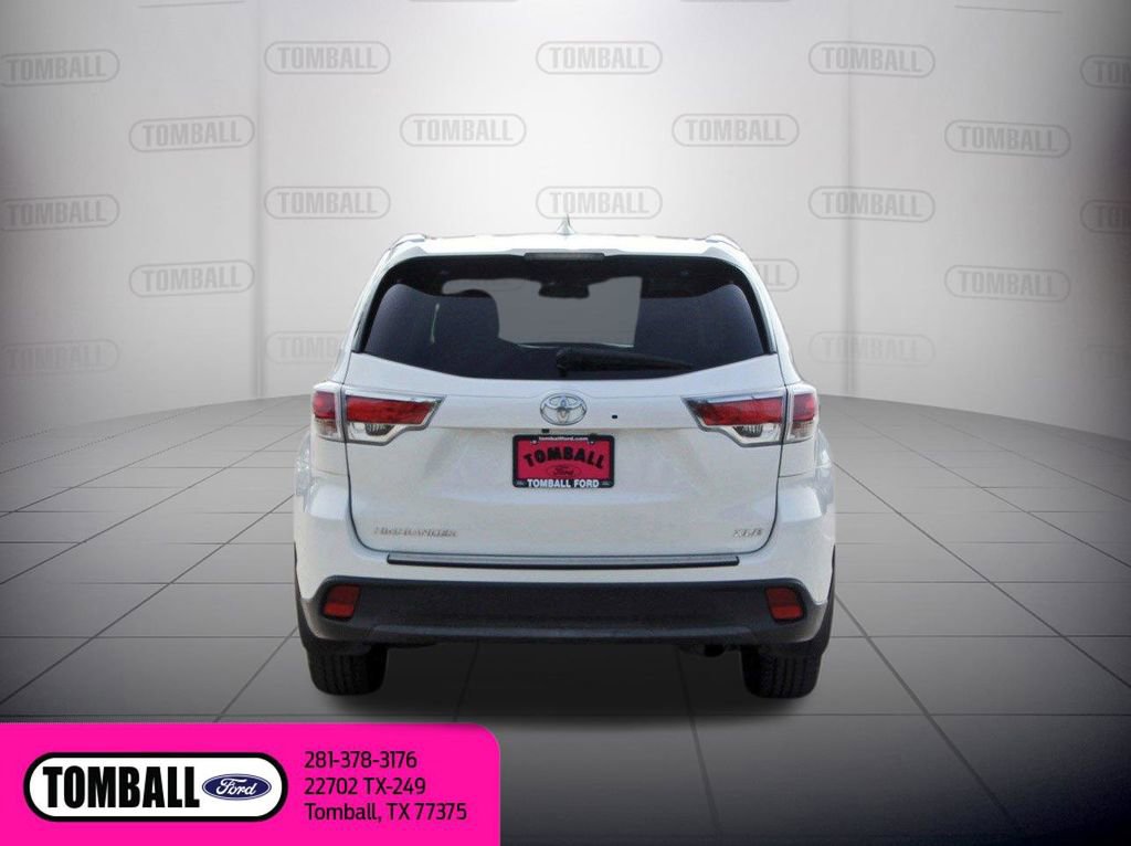 Used 2016 Toyota Highlander XLE FWD image 6
