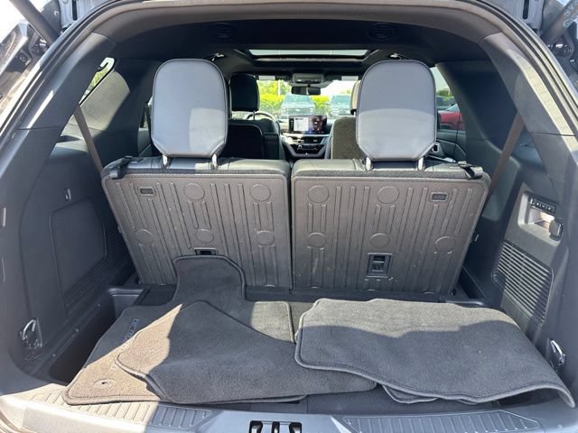 Used 2025 Ford Explorer ST w/ Sun And Sound Package AWD/4WD image 9