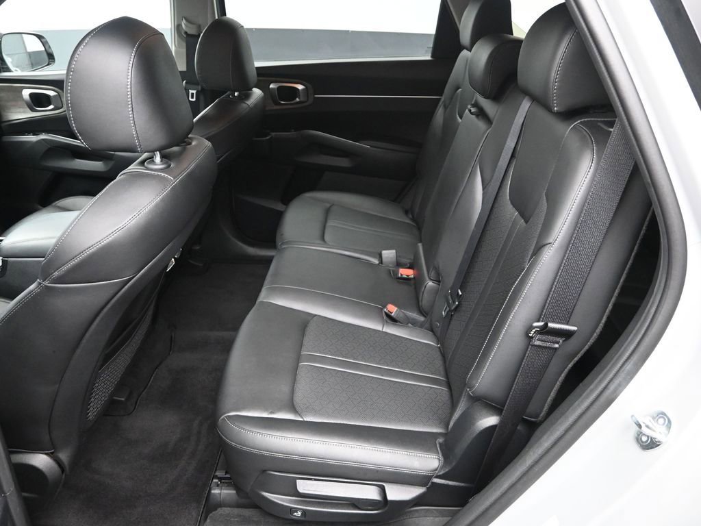 Certified 2023 Kia Sorento S AWD/4WD image 30