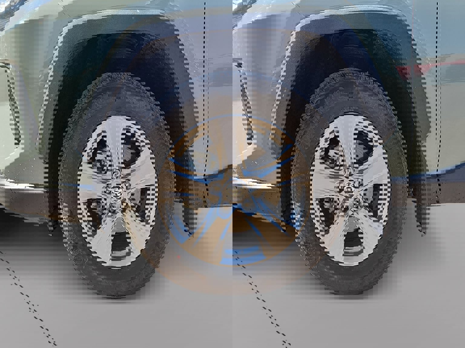 Used 2023 Toyota RAV4 XLE image 9