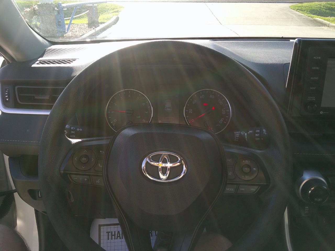 Used 2022 Toyota RAV4 XLE image 22