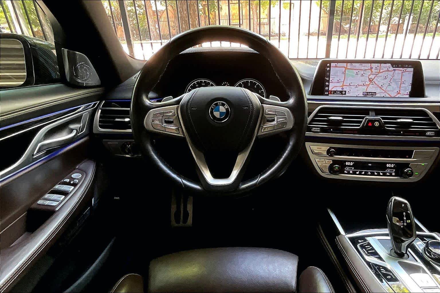 Used 2018 BMW 750i RWD image 5