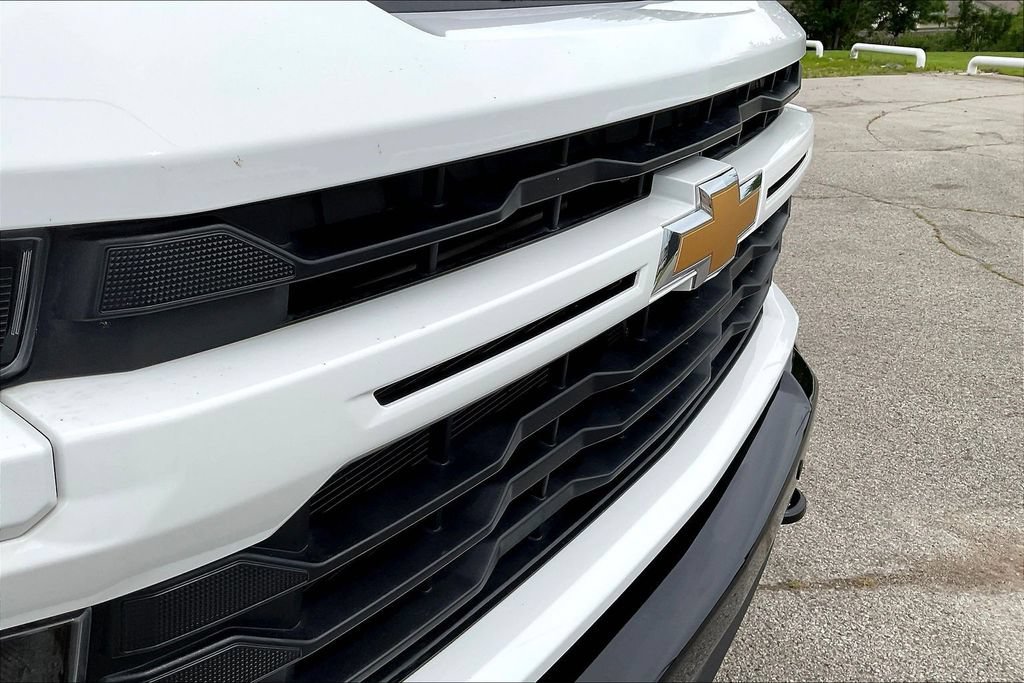 Used 2025 Chevrolet Silverado 2500 Custom w/ Custom Value Package AWD/4WD image 25