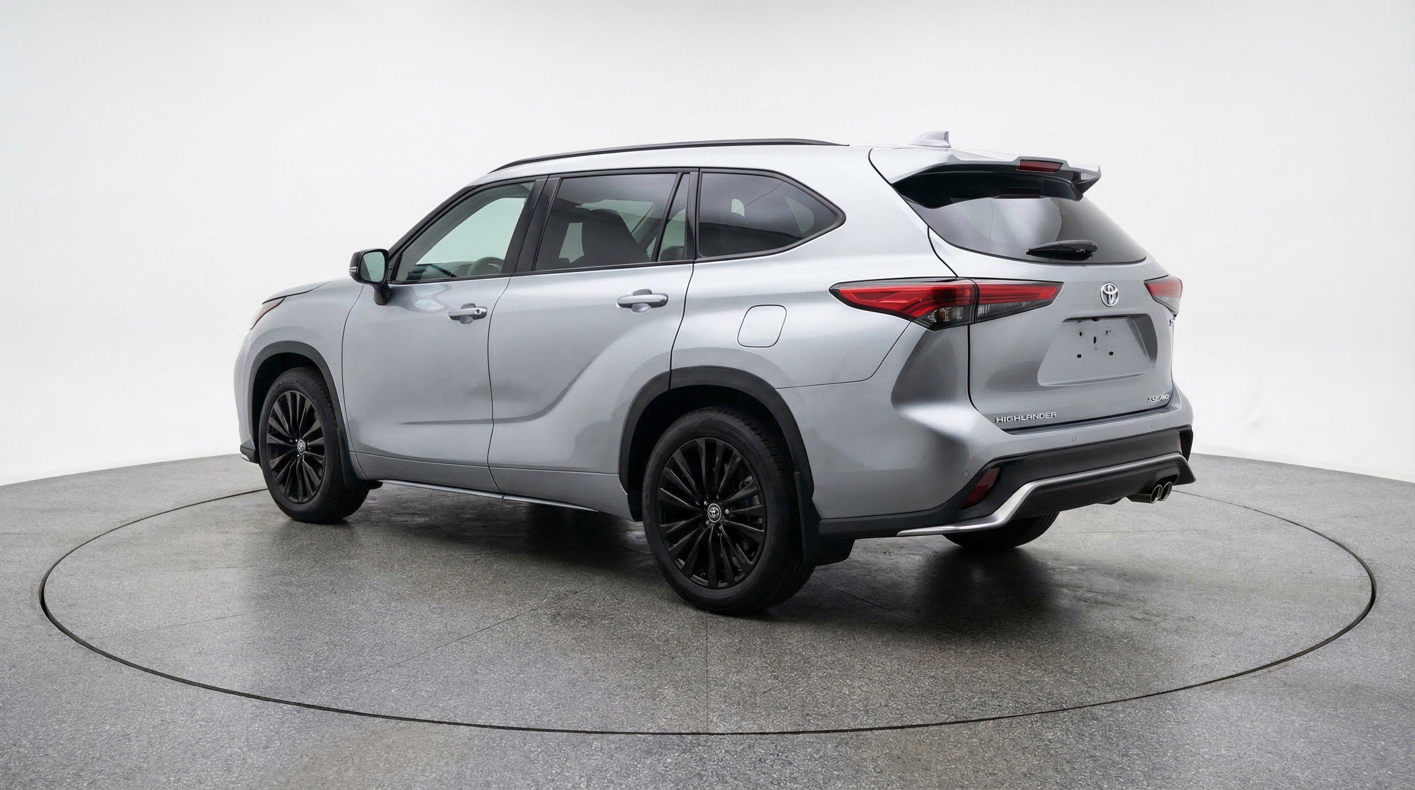 Used 2025 Toyota Highlander XSE image 6