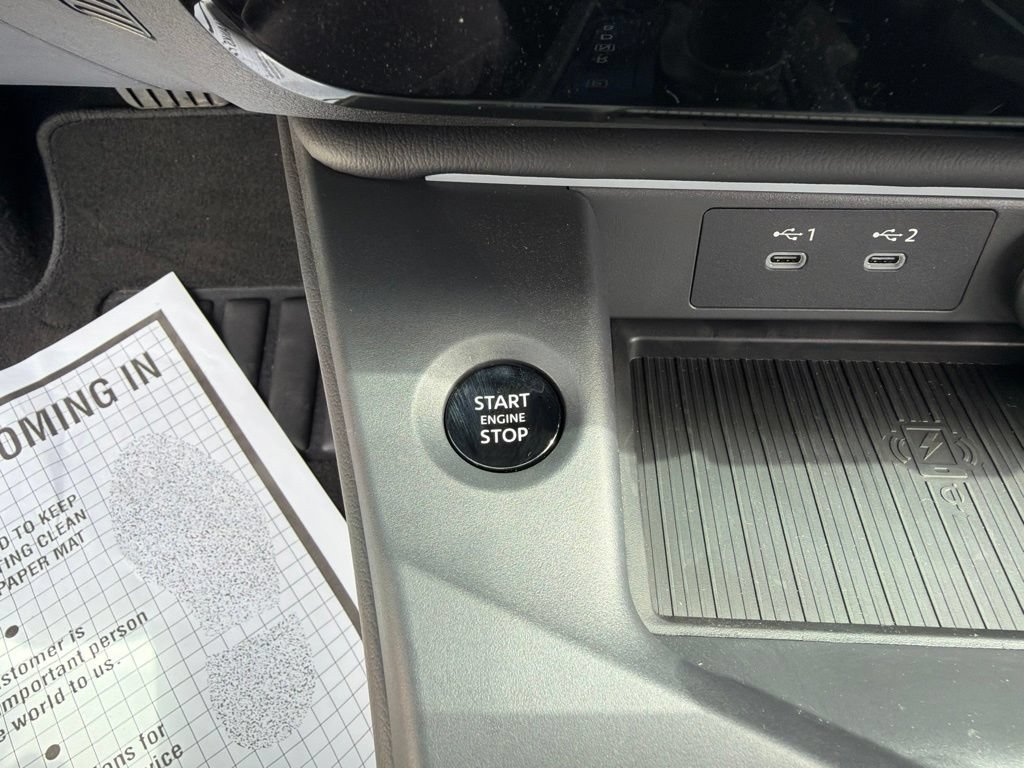 Used 2026 Nissan Sentra SR w/ Floor Mat Package FWD image 28