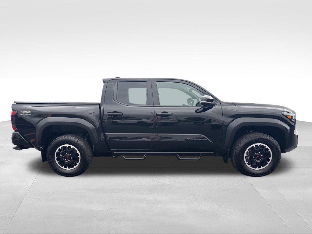 Used 2024 Toyota Tacoma TRD Off-Road w/ TRD Off Road Upgrade Package AWD/4WD image 7