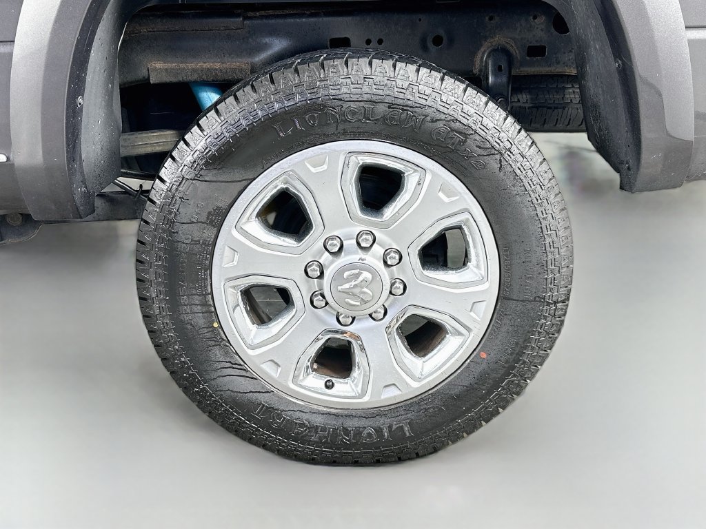 Used 2018 RAM 2500 Limited AWD/4WD image 35
