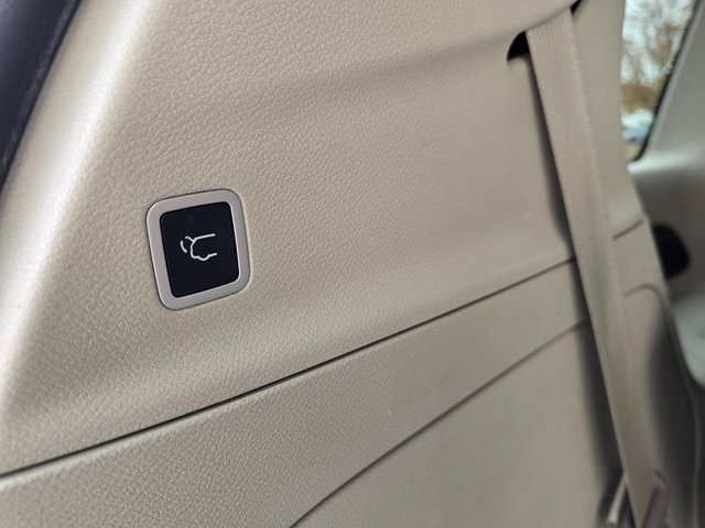 Used 2021 Chrysler Pacifica Touring image 39