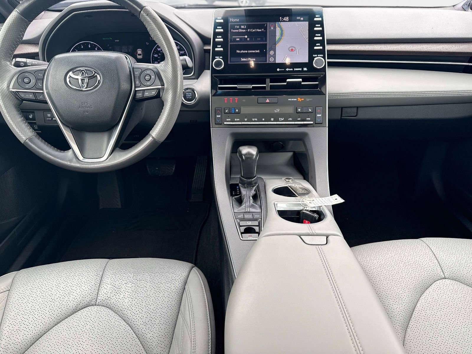 Used 2020 Toyota Avalon Limited image 14