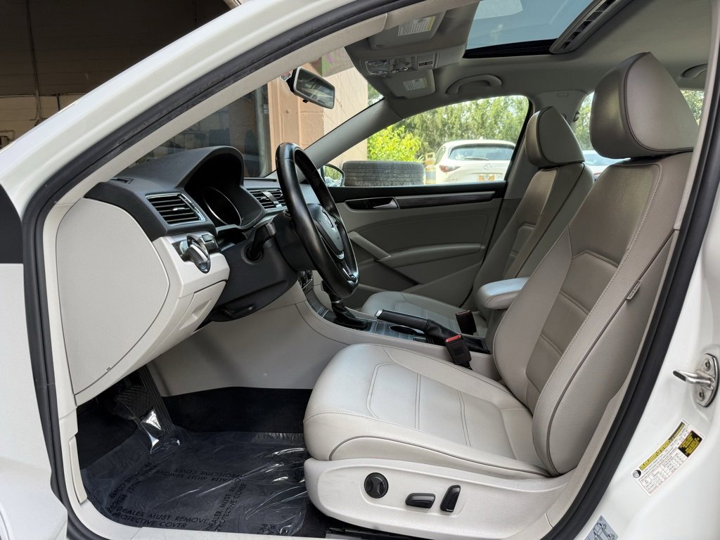 Used 2018 Volkswagen Passat 2.0T SE image 9