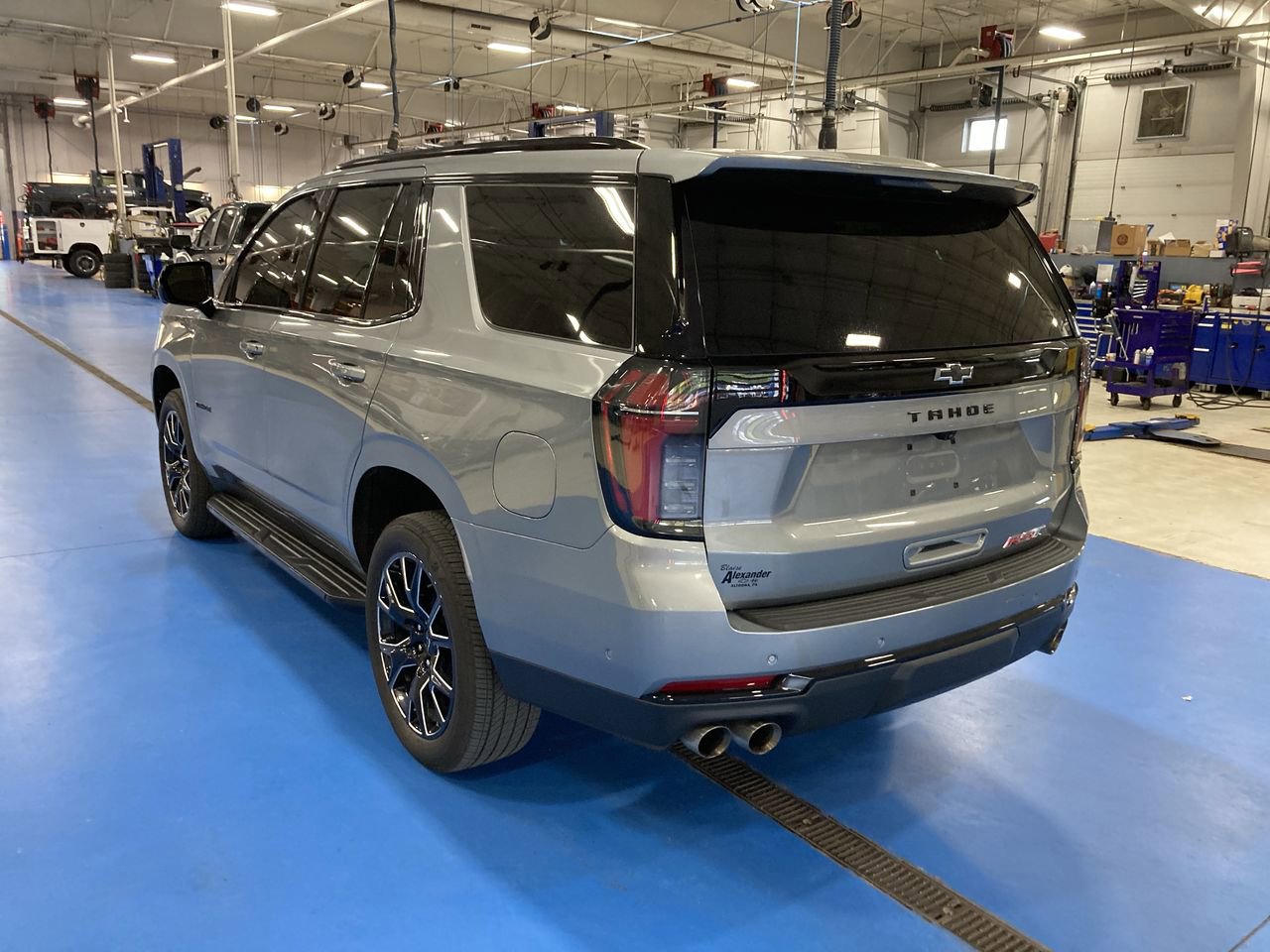 Used 2025 Chevrolet Tahoe RST AWD/4WD image 5
