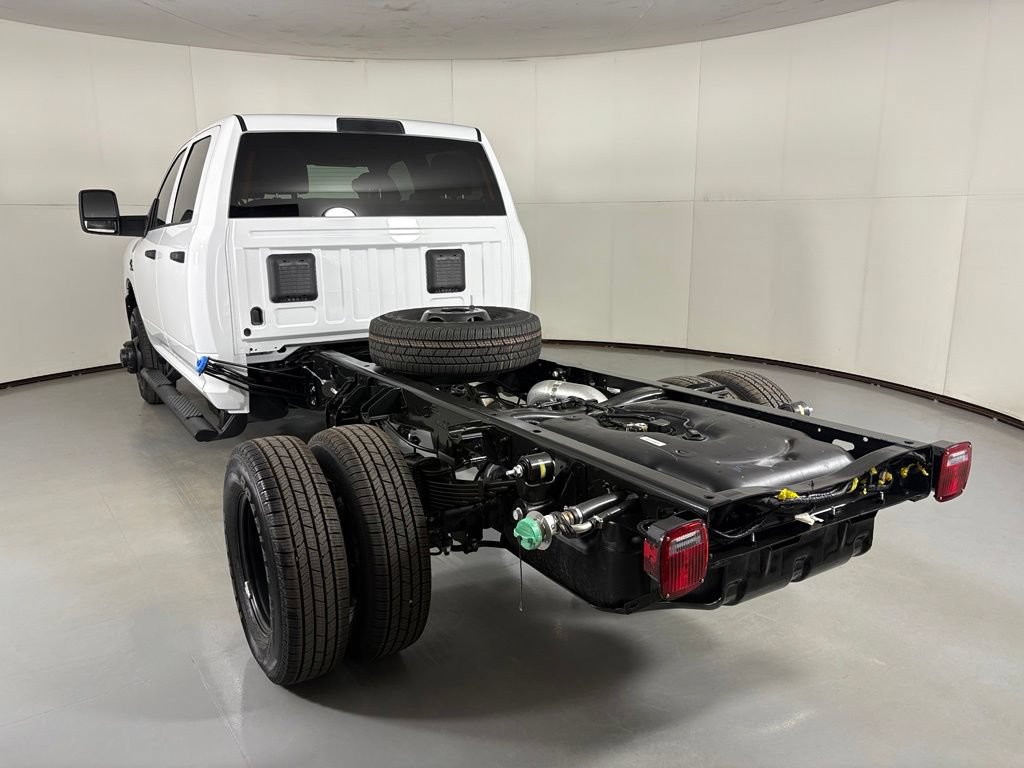 New 2026 RAM 3500 Tradesman AWD/4WD image 6