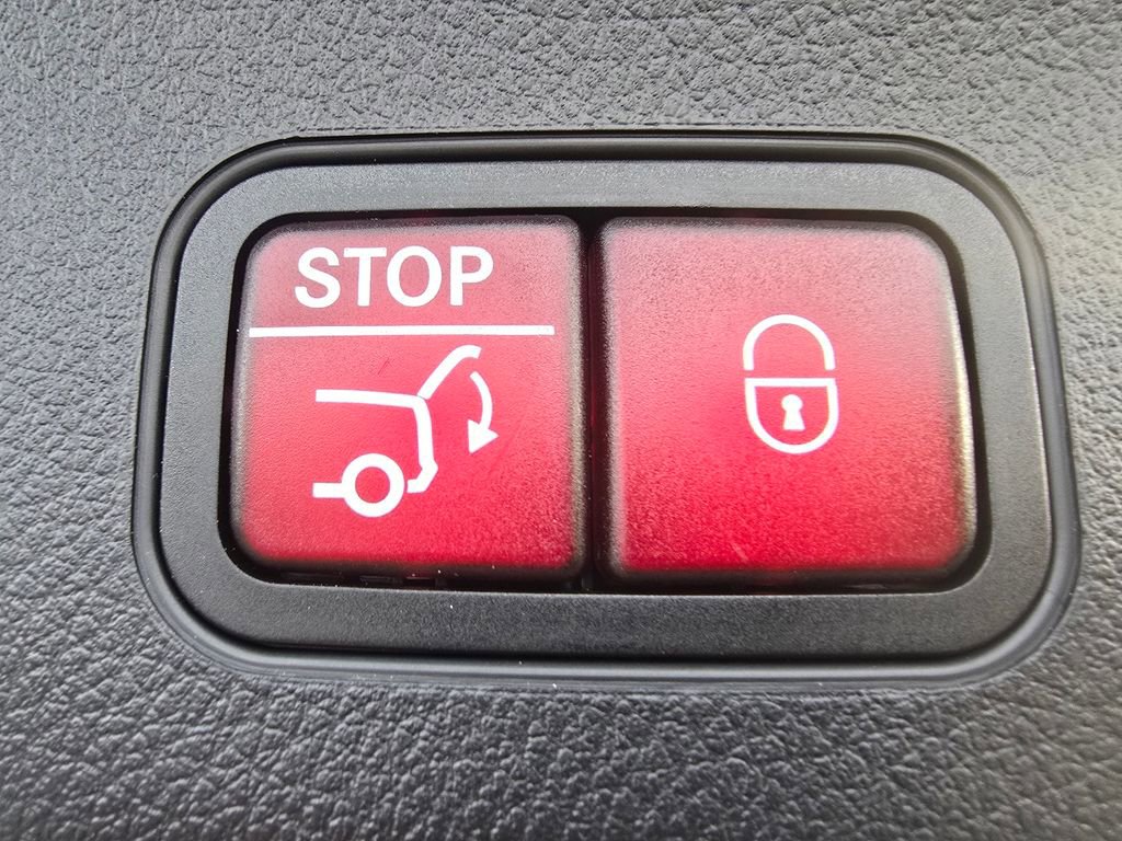 Certified 2025 Mercedes-Benz GLA 250 4MATIC image 19