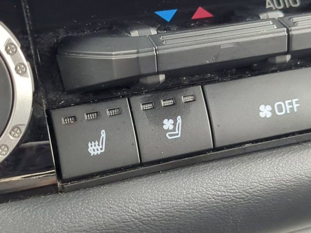 Used 2023 Toyota Tundra Platinum w/ Advanced Package AWD/4WD image 23