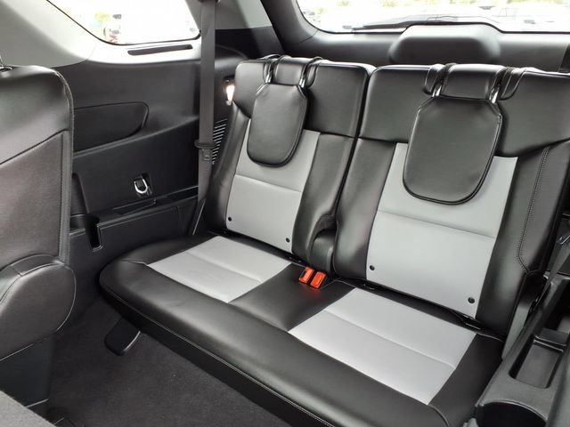 Certified 2024 Ford Explorer XLT w/ Equipment Group 202A AWD/4WD image 8