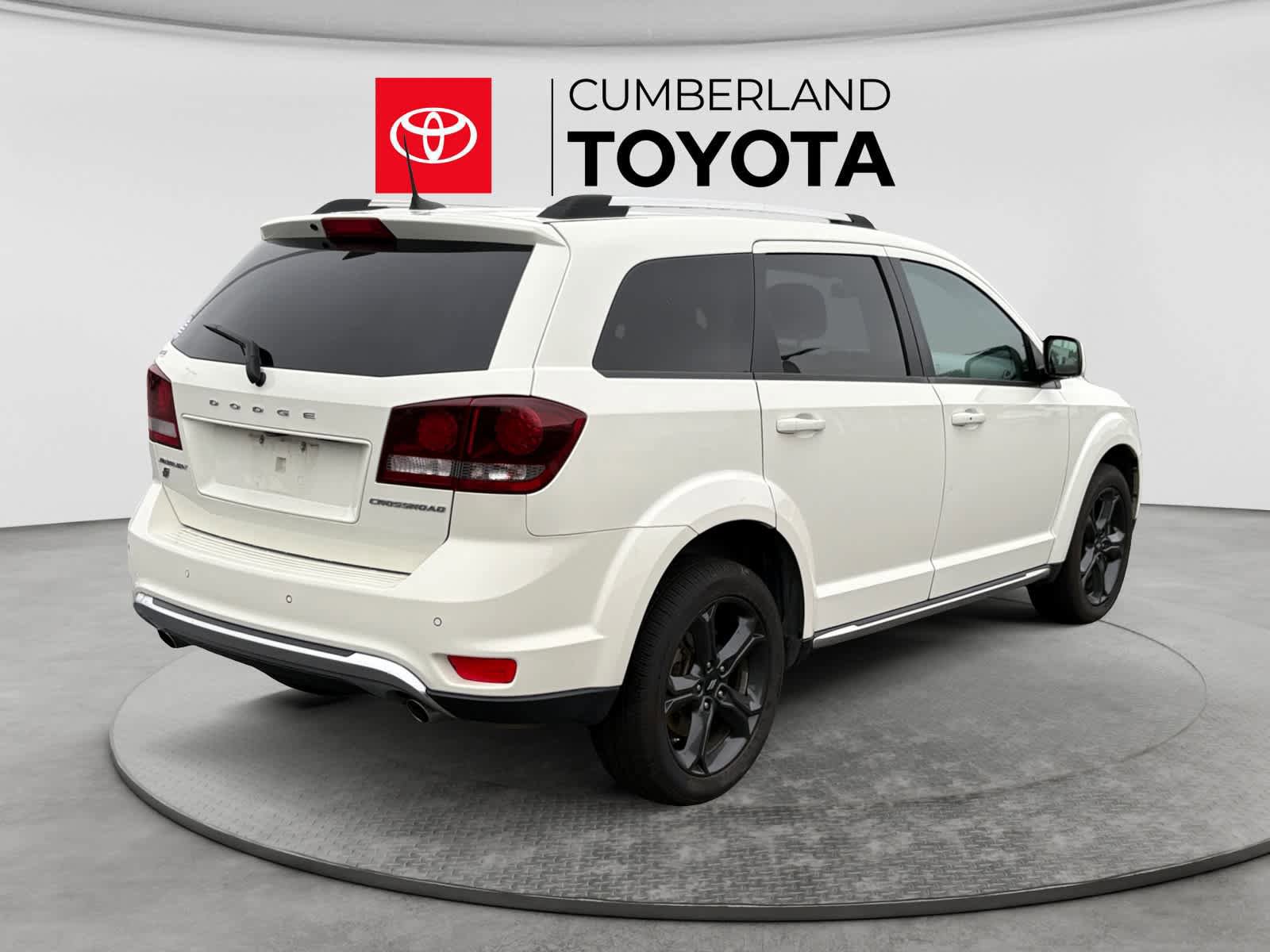 Used 2018 Dodge Journey Crossroad w/ Nav & Sun Group AWD/4WD image 5