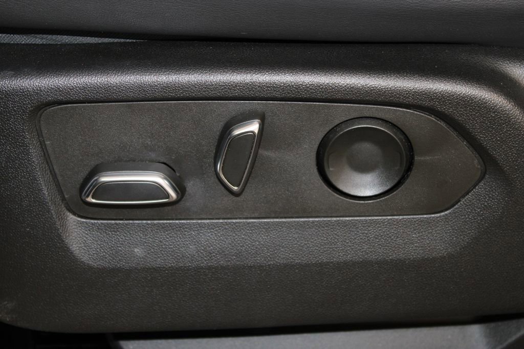 Used 2023 Cadillac Escalade Premium Luxury w/ LPO, Illumination Package image 16