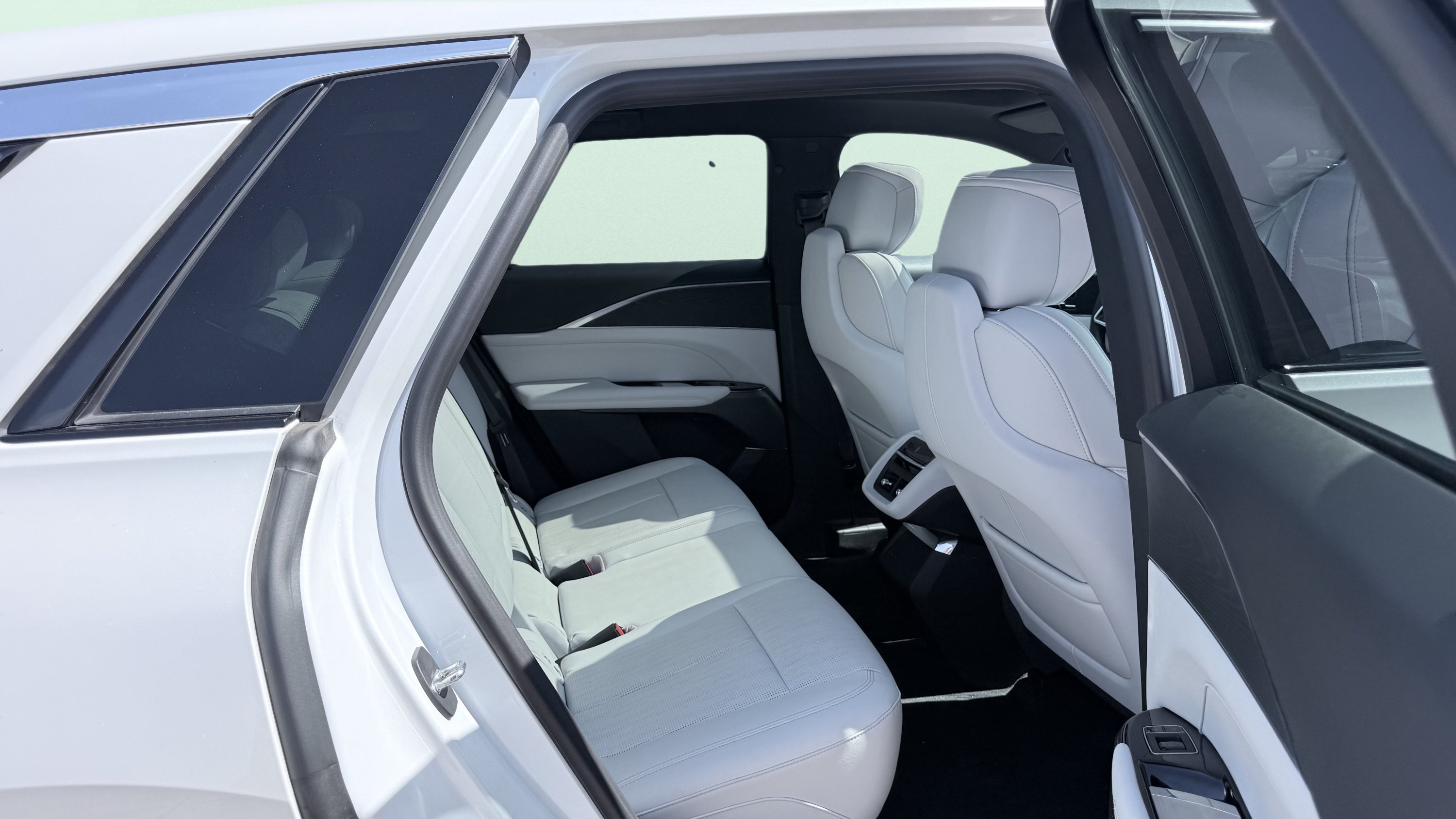 Used 2024 Cadillac Lyriq Luxury RWD image 54