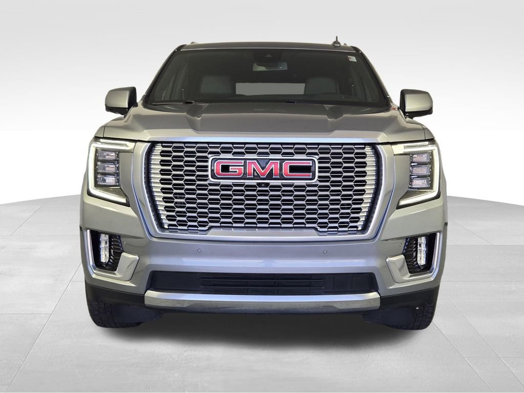 Used 2023 GMC Yukon XL Denali image 2