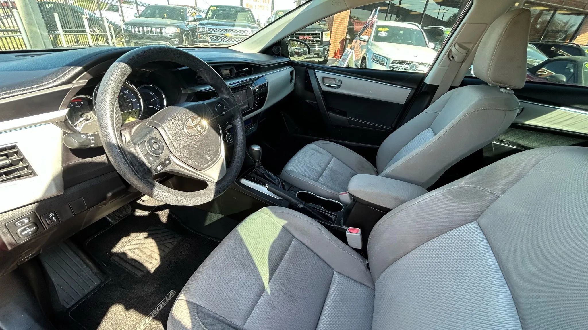 Used 2016 Toyota Corolla L image 8