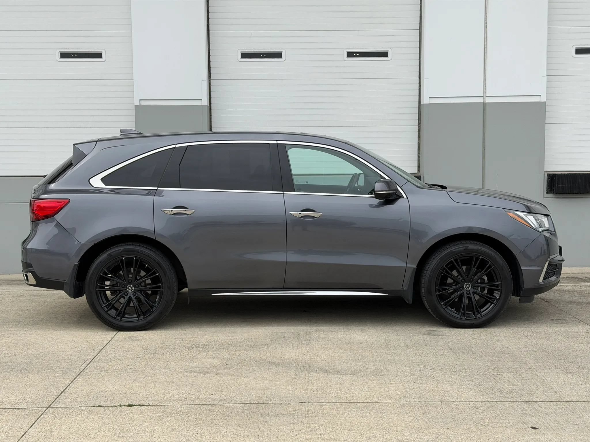 Used 2017 Acura MDX SH-AWD w/ Technology Package image 7