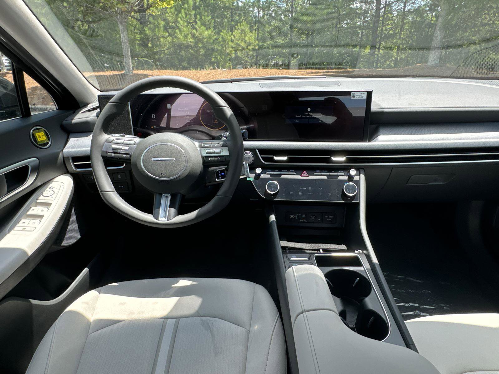 Certified 2024 Hyundai Sonata SEL w/ Convenience Package image 17