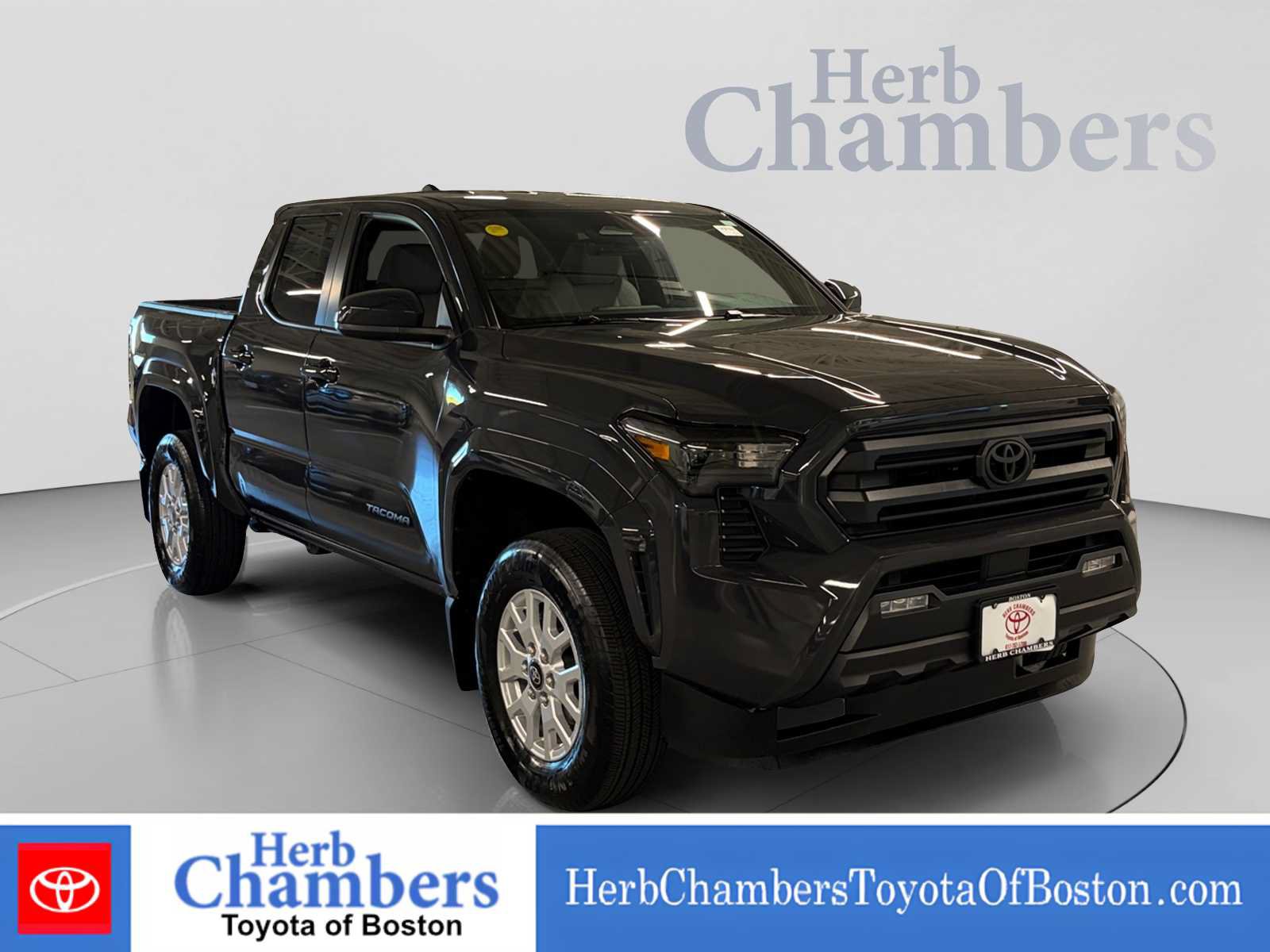 Used 2025 Toyota Tacoma SR5 AWD/4WD image 1